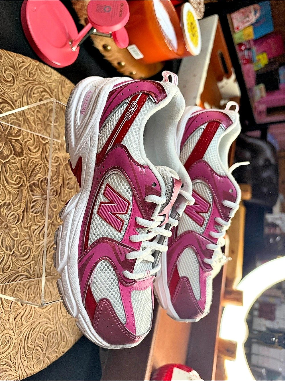 New Balance 574 Women's Pink & White Sneakers US 6.5